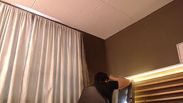 Snapshot of PaulEvens chatting on 16, 10, 2025 PaulEvens online show from 16, 10, 2025