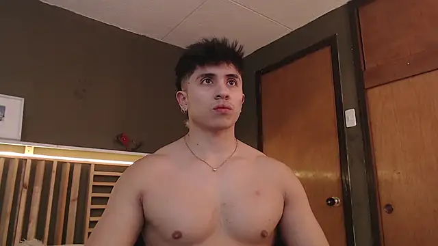 Snapshot of PaulEvens chatting on 19, 11, 2025 PaulEvens online show from 19, 11, 2025