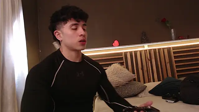 Snapshot of PaulEvens chatting on 29, 11, 2025 PaulEvens online show from 29, 11, 2025