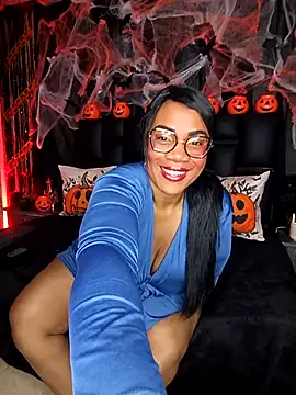 Snapshot of aranzzalatin chatting on 10, 10, 2025 aranzzalatin online show from 10, 10, 2025