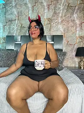 Snapshot of aranzzalatin chatting on 28, 11, 2025 aranzzalatin online show from 28, 11, 2025