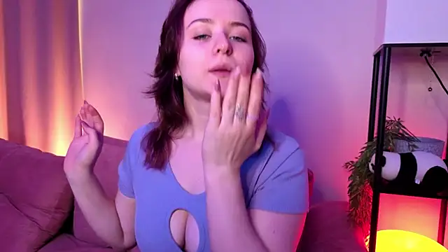 MeghanEdge online show from 28, 9, 2025