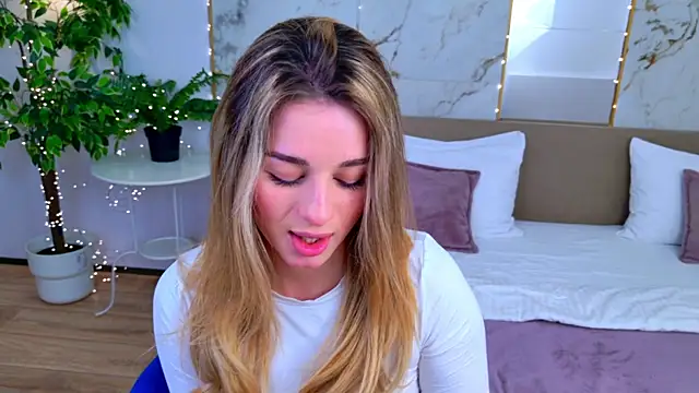 SweetyLicky online show from 18, 4, 2026