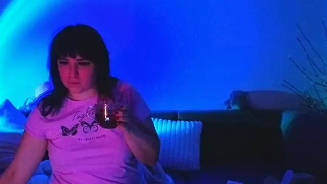 Bella Hillss online show from 10, 2, 2026