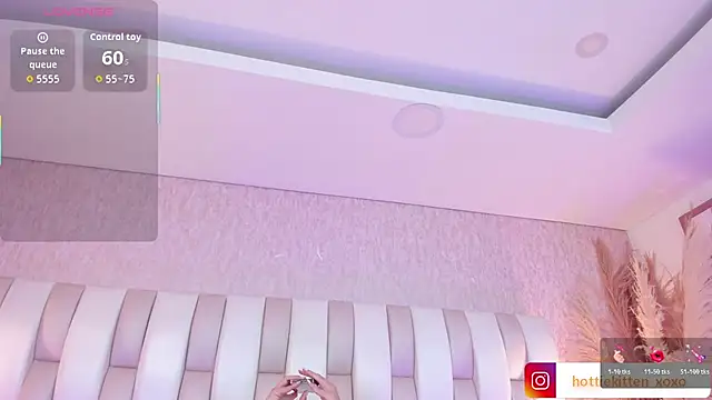 Viollet xoxo online show from 8, 2, 2026