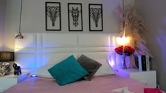 Viollet xoxo online show from 12, 11, 2025