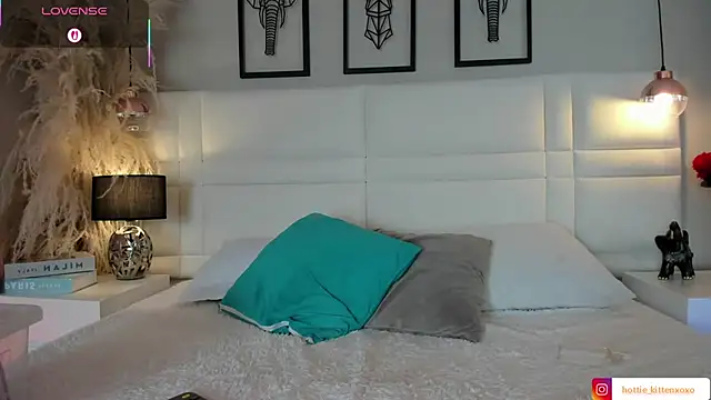 Viollet xoxo online show from 28, 11, 2025