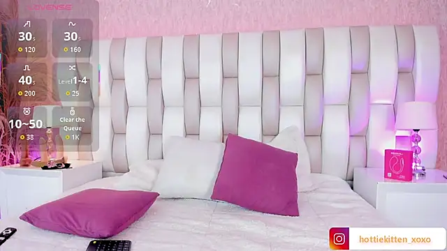 Viollet xoxo online show from 11, 2, 2026