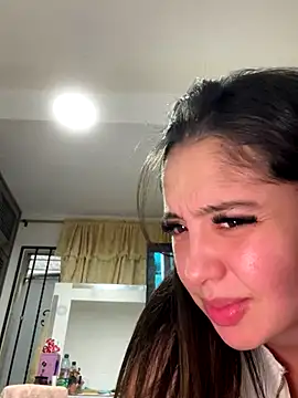 MiaFarkash online show from 11, 10, 2025