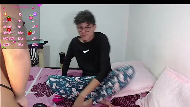 Snapshot of lolaxdavid chatting on 22, 11, 2025 lolaxdavid online show from 22, 11, 2025