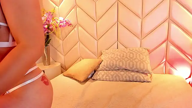 CataRicci online show from 1, 12, 2025