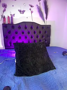 Katy bratz  online show from 14, 12, 2025