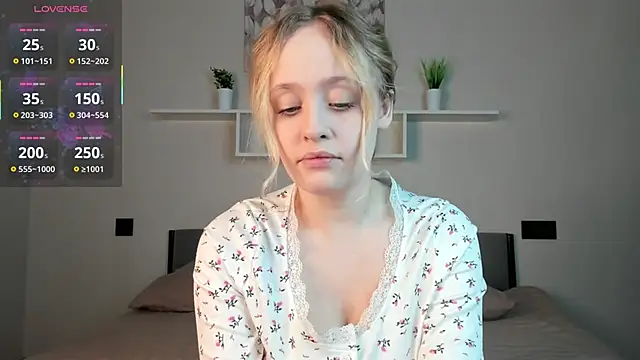 Julliakoill online show from 30, 10, 2025