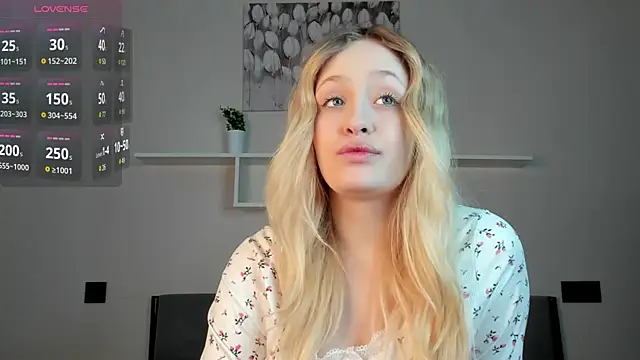 Julliakoill online show from 12, 11, 2025