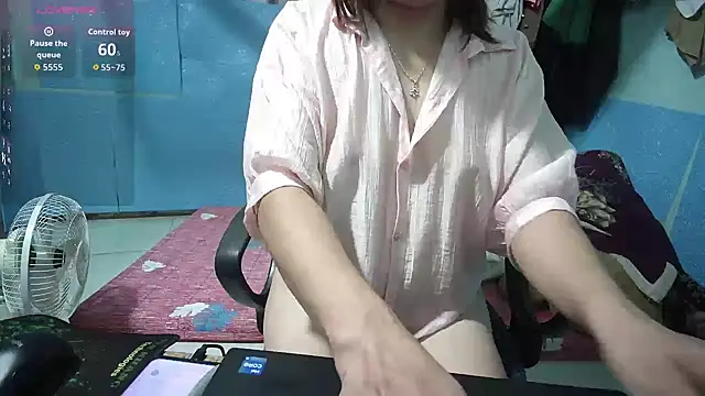 Snapshot of Xue_weng chatting on 1, 10, 2025 Xue weng online show from 1, 10, 2025