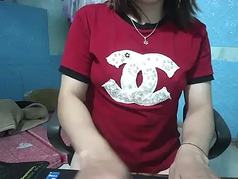 Snapshot of Xue_weng chatting on 15, 9, 2025 Xue weng online show from 15, 9, 2025