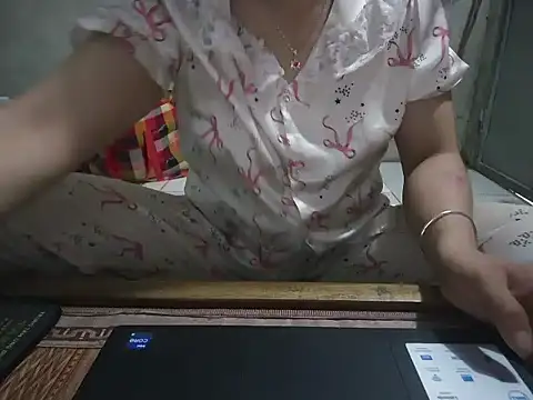Snapshot of Xue_weng chatting on 7, 6, 2026 Xue weng online show from 7, 6, 2026