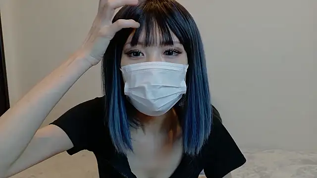 sarina at online show from 25, 3, 2026