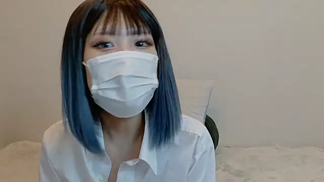 sarina at online show from 4, 4, 2026