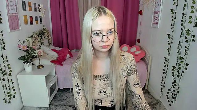 BellaMontgomery online show from 30, 4, 2026