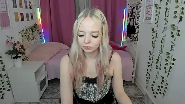 BellaMontgomery online show from 28, 2, 2026