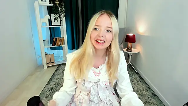 Snapshot of BellaMontgomery chatting on 15, 7, 2026 BellaMontgomery online show from 15, 7, 2026