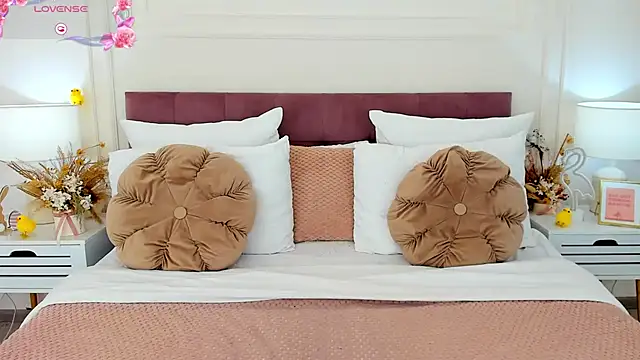 ToriSonn online show from 13, 4, 2026