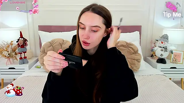 ToriSonn online show from 14, 12, 2025