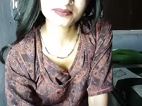 Snapshot of ROSE_GOLDE chatting on 8, 6, 2026 ROSE GOLDE online show from 8, 6, 2026