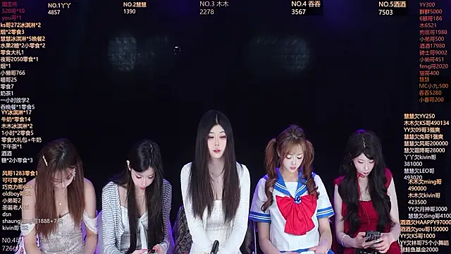 EYgirl222 online show from 24, 3, 2026