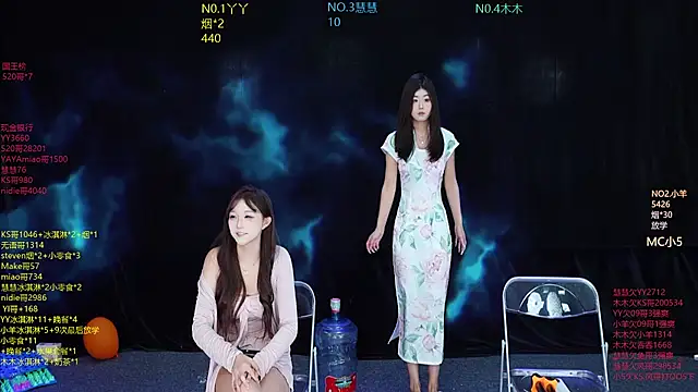 Snapshot of EYgirl222 chatting on 8, 11, 2025 EYgirl222 online show from 8, 11, 2025