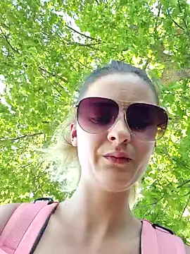 Snapshot of Melly4You chatting on 25, 5, 2026 Melly4You online show from 25, 5, 2026