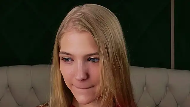 4example Chloe online show from 6, 4, 2026