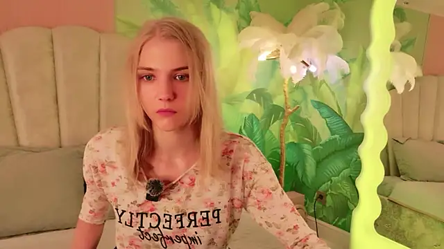 4example Chloe online show from 16, 6, 2026