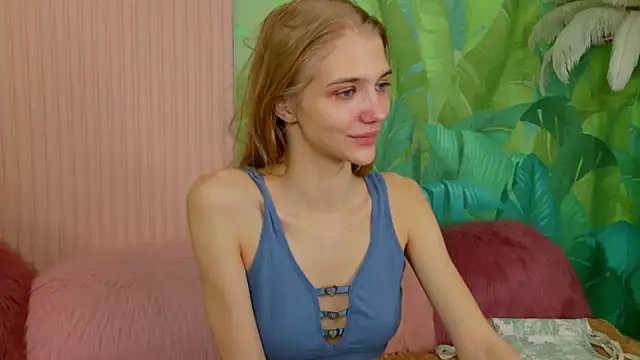 4example Chloe online show from 27, 2, 2026