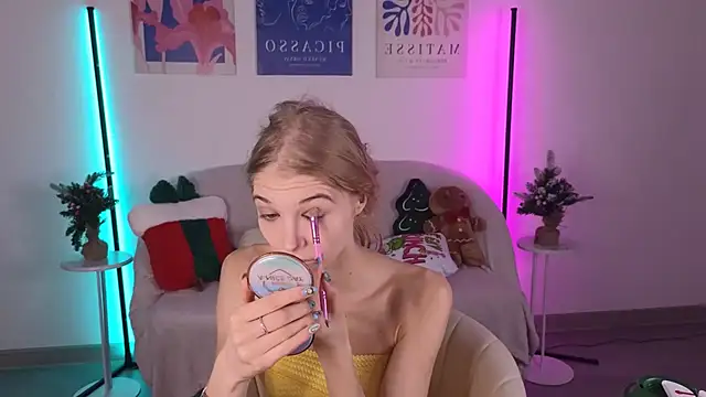 4example Chloe online show from 13, 1, 2026