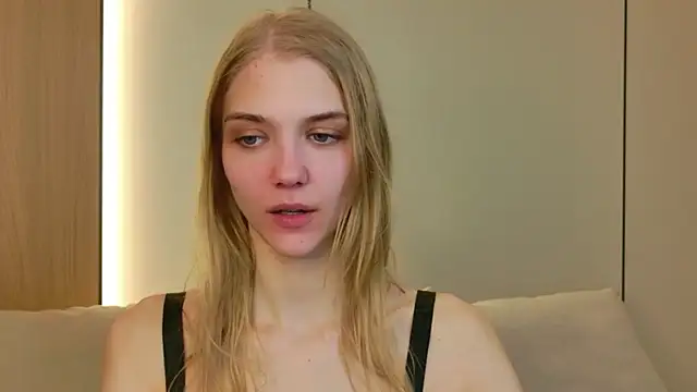 4example Chloe online show from 19, 3, 2026