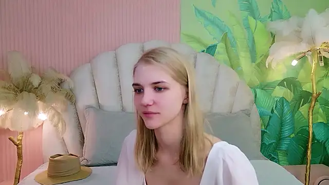 4example Chloe online show from 1, 7, 2026
