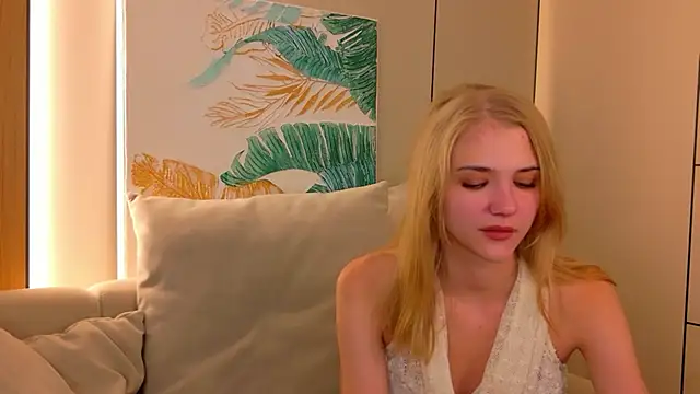4example Chloe online show from 7, 7, 2026