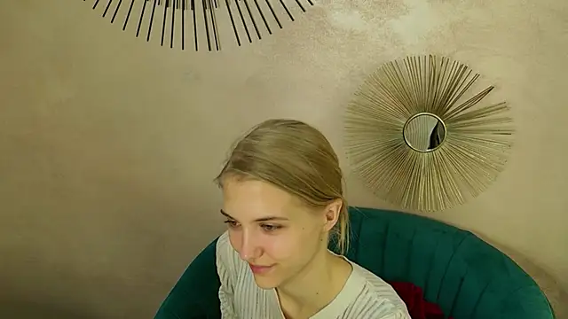 4example Chloe online show from 27, 3, 2026