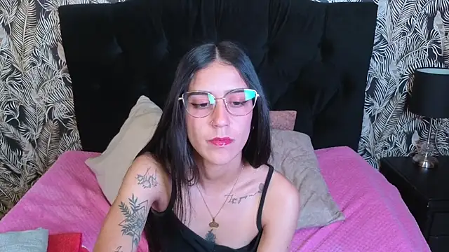 DanielaMonroe online show from 9, 2, 2026