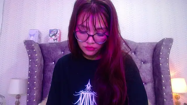 Snapshot of RavenLove_ chatting on 5, 11, 2025 RavenLove online show from 5, 11, 2025