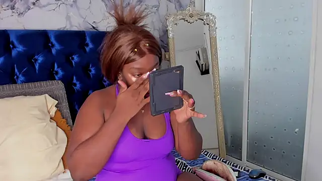 TANISHA HILL online show from 3, 12, 2025