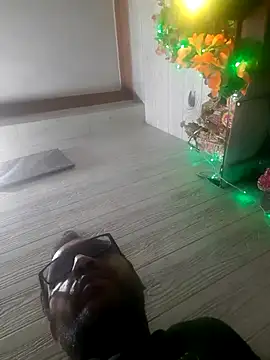 Snapshot of Hot-boy077 chatting on 27, 10, 2025 Hot-boy077 online show from 27, 10, 2025