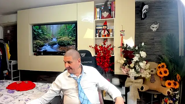 Snapshot of SpartacusDaddy48 chatting on 2, 5, 2026 SpartacusDaddy48 online show from 2, 5, 2026