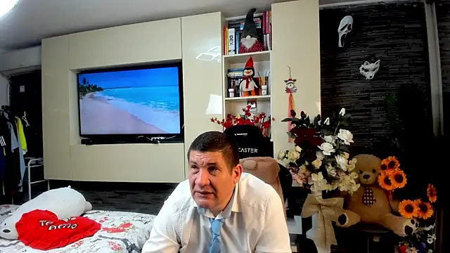 Snapshot of SpartacusDaddy48 chatting on 29, 5, 2026 SpartacusDaddy48 online show from 29, 5, 2026