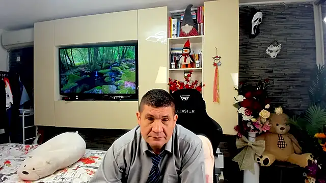 SpartacusDaddy48 online show from 9, 4, 2026