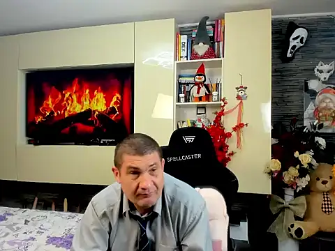 SpartacusDaddy48 online show from 5, 3, 2026