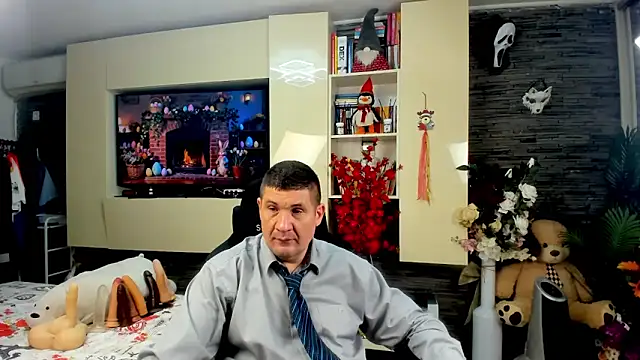 SpartacusDaddy48 online show from 7, 4, 2026