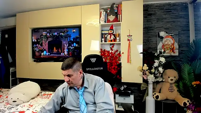 SpartacusDaddy48 online show from 3, 4, 2026